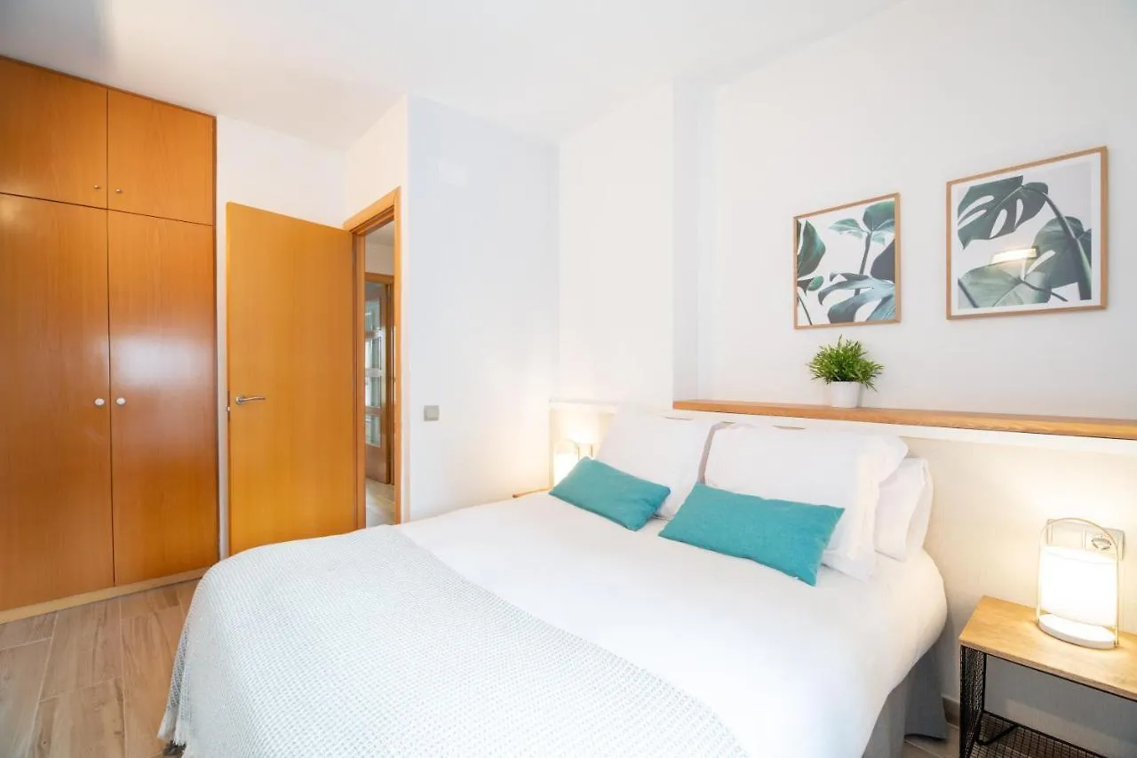 Feelathome Poblenou Beach Apartments Барселона