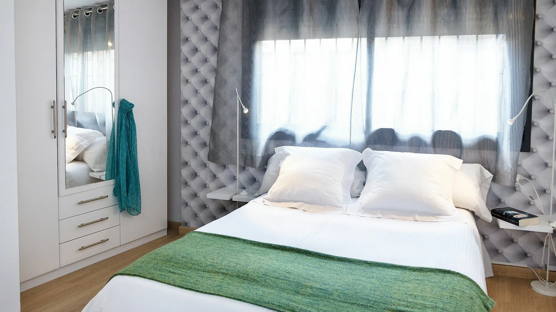 Feelathome Poblenou Beach Apartments Barcelona