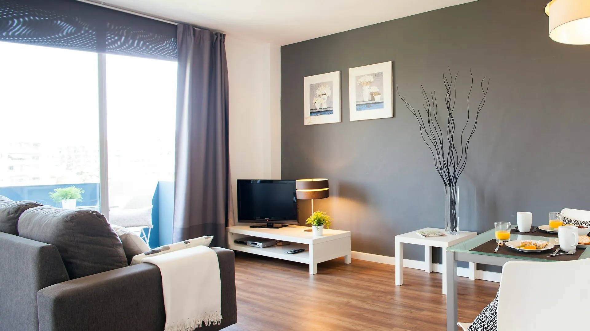 Feelathome Poblenou Beach Apartments Барселона Испания