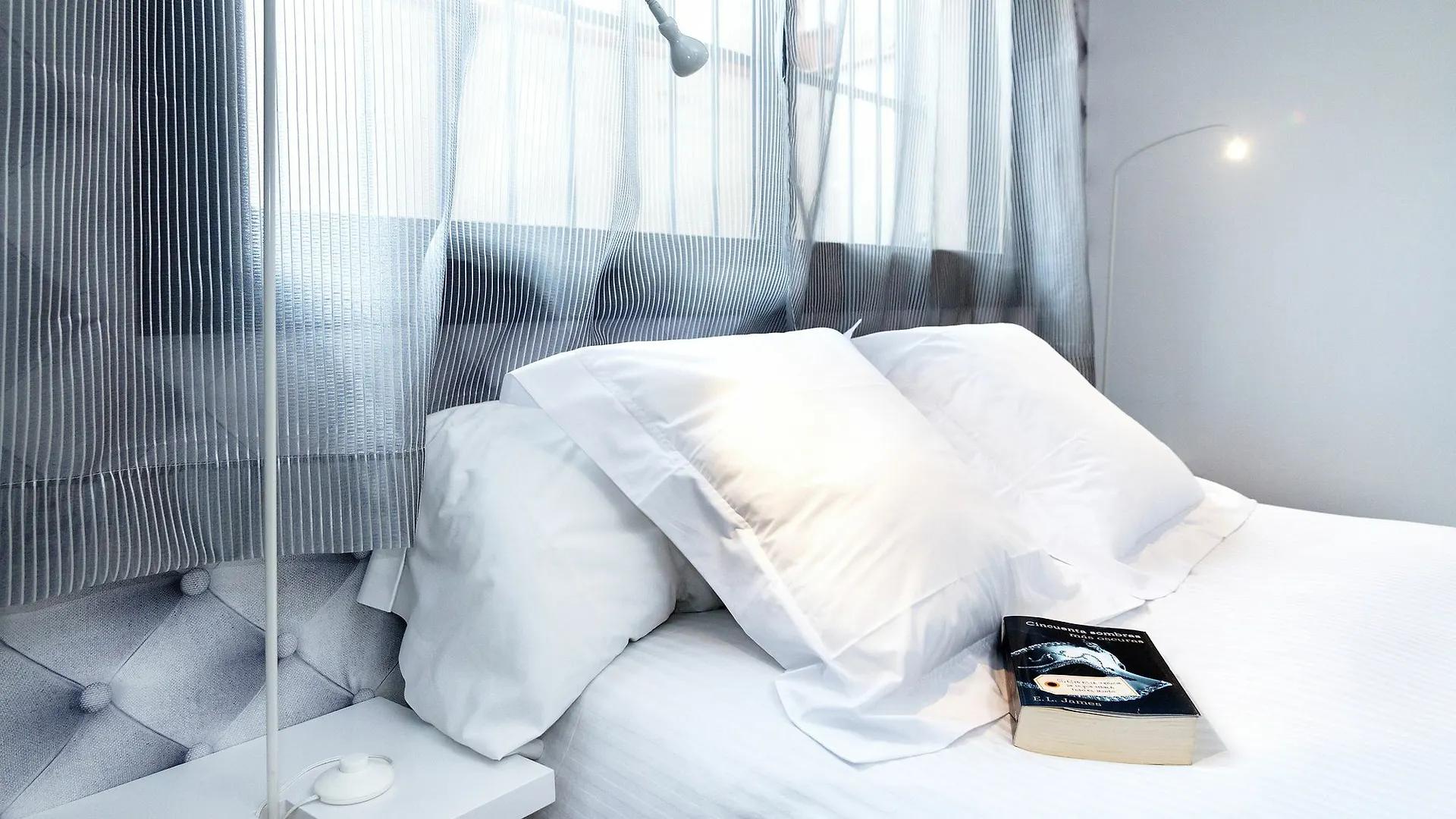 Feelathome Poblenou Beach Apartments Barselona İspanya