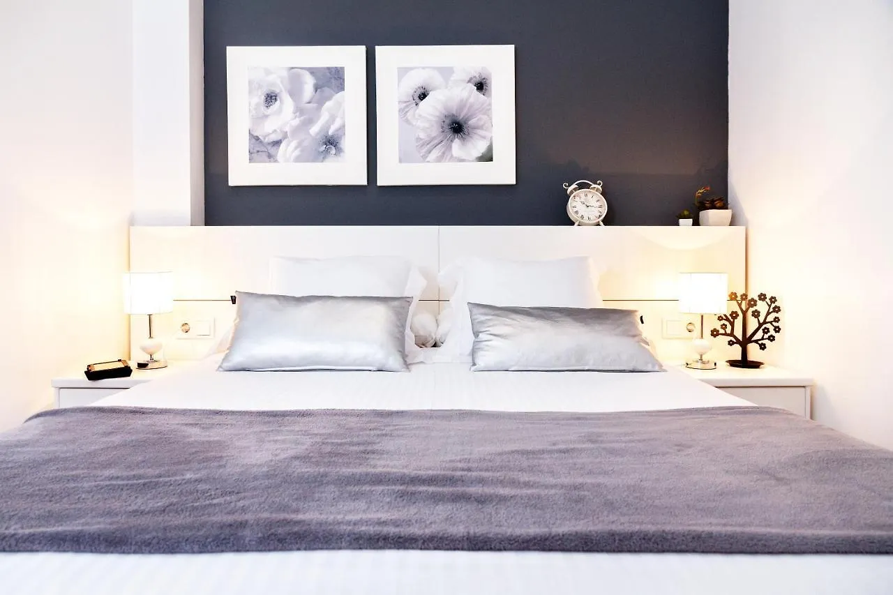 Feelathome Poblenou Beach Apartments Barcelona