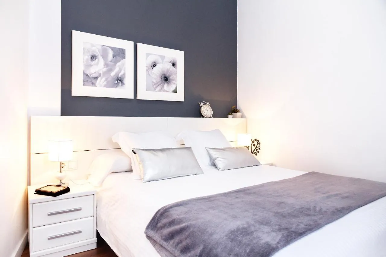 Feelathome Poblenou Beach Apartments Barcelona