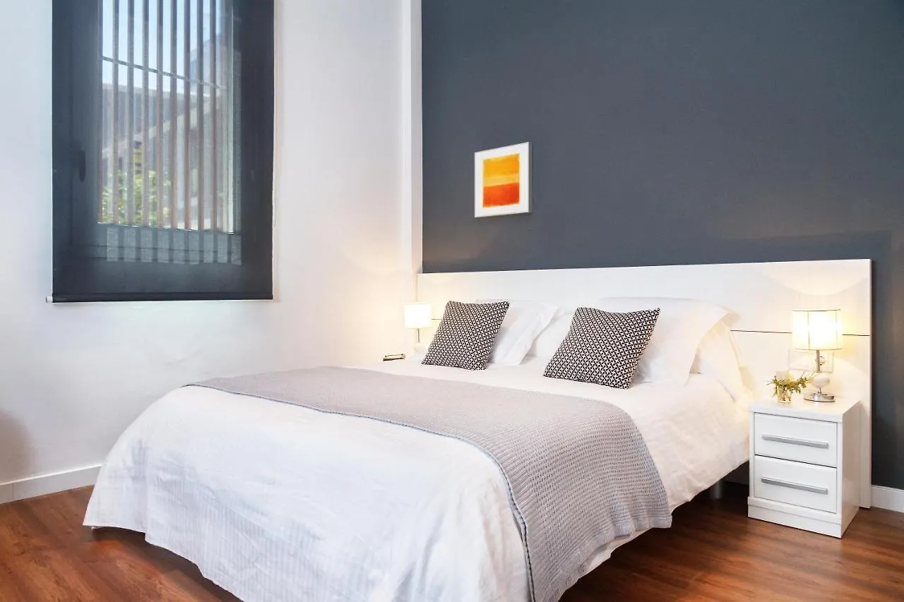 Feelathome Poblenou Beach Apartments Barcelona