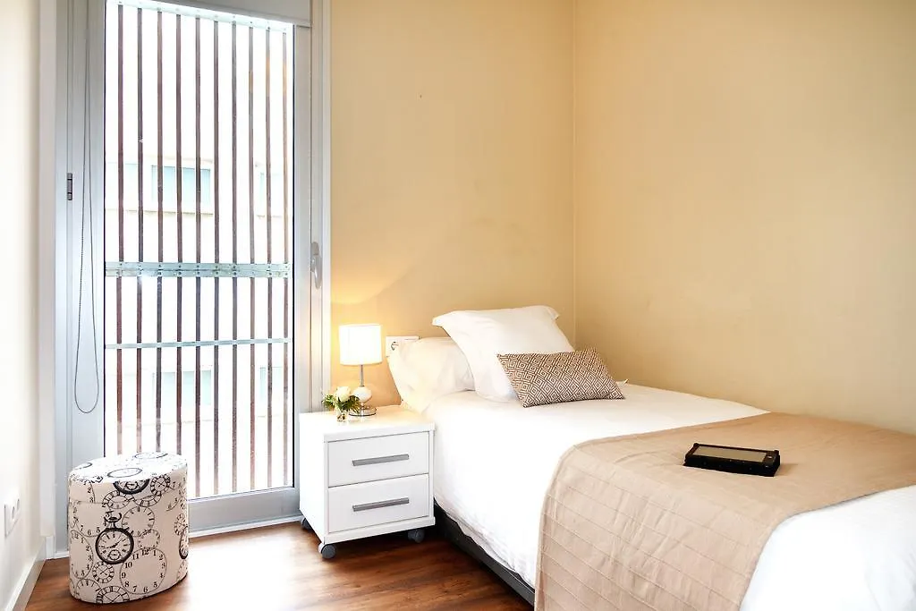 Feelathome Poblenou Beach Apartments Barcelona 0*,
