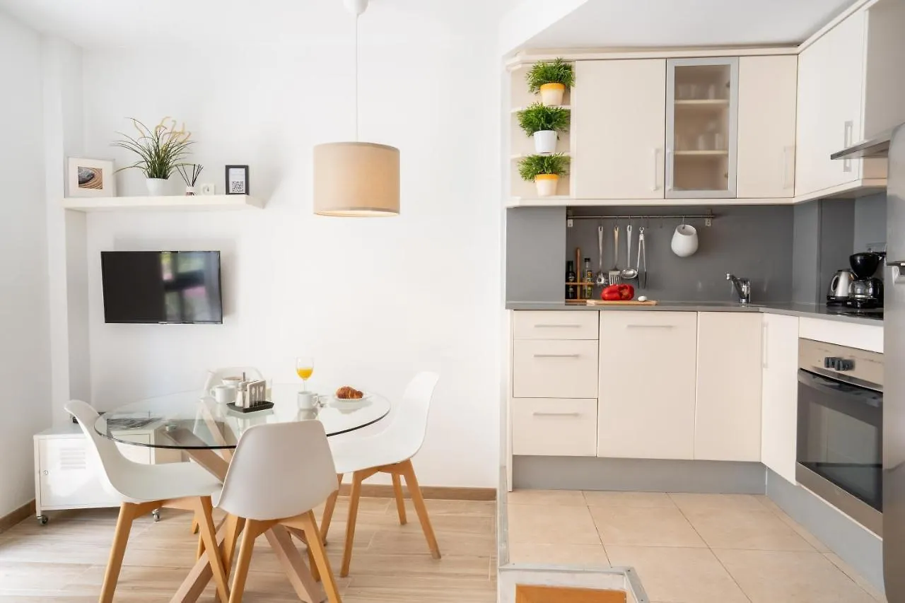 Feelathome Poblenou Beach Apartments Barcelona 0*,  Spanien