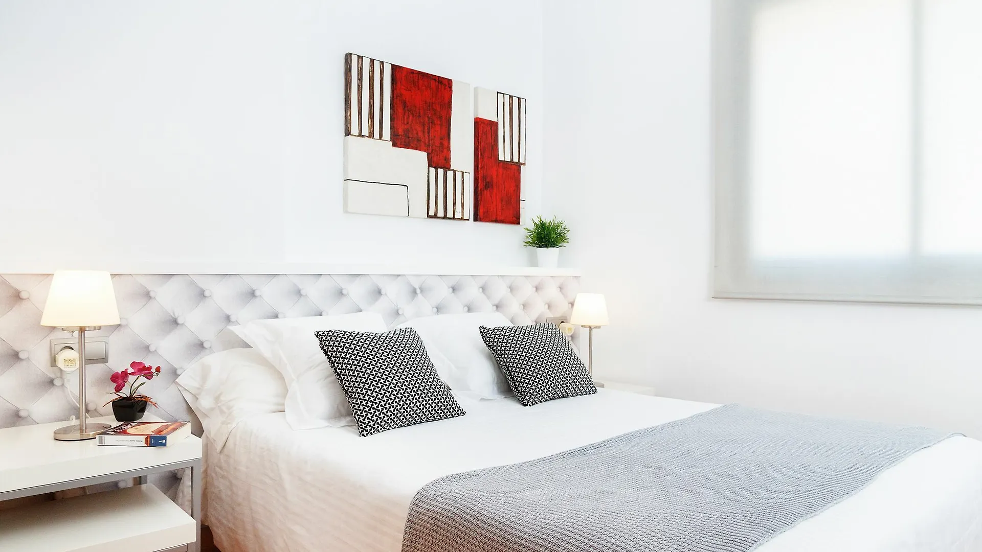 Feelathome Poblenou Beach Apartments Barcelona