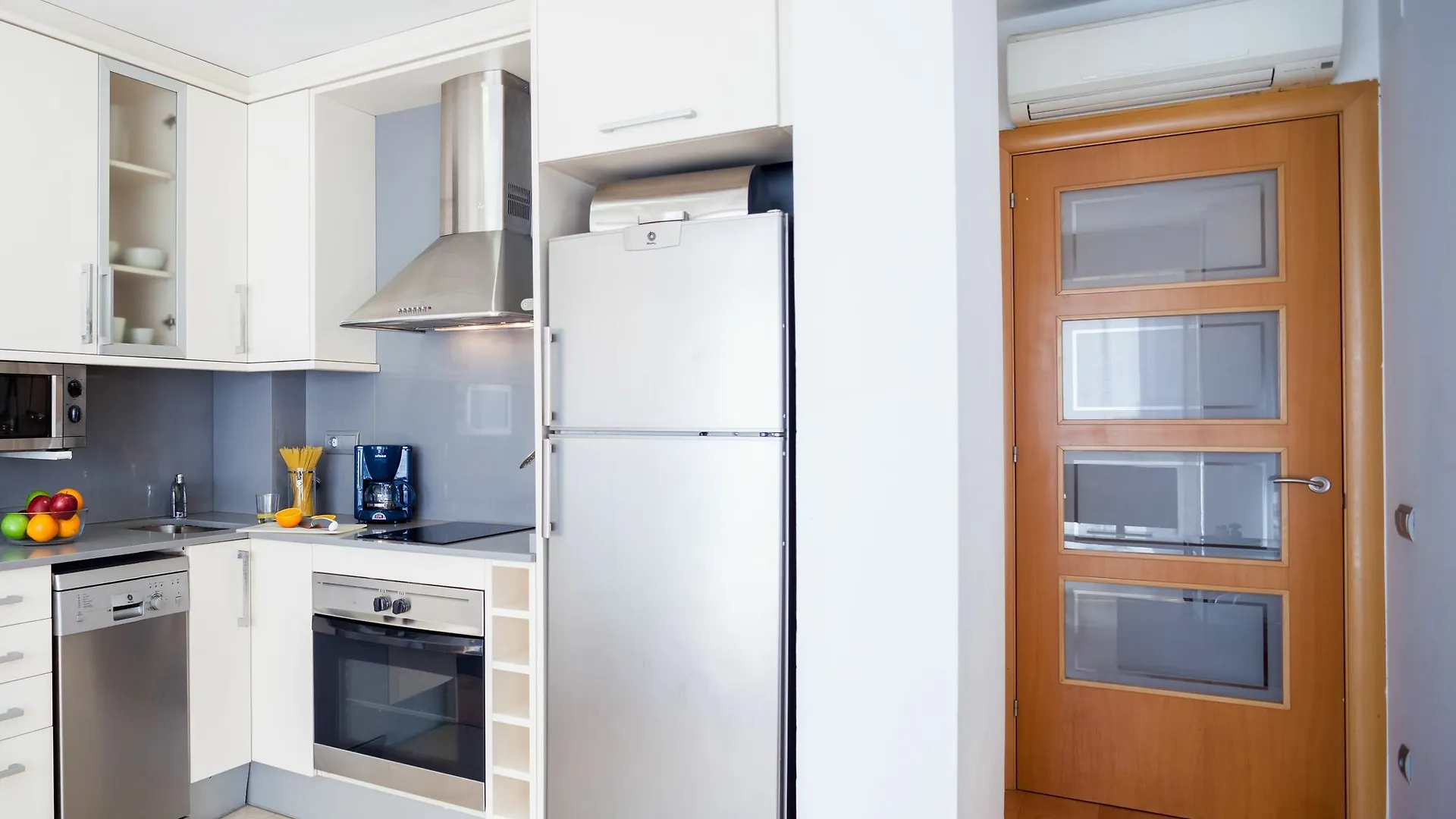 Feelathome Poblenou Beach Apartments Barcelona
