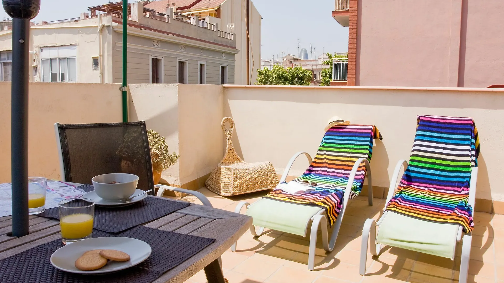 Feelathome Poblenou Beach Apartments Barcelona